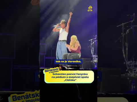 Sebastian pozval fanynku na pódium a zazpívali spolu „Cizinku“ 💛