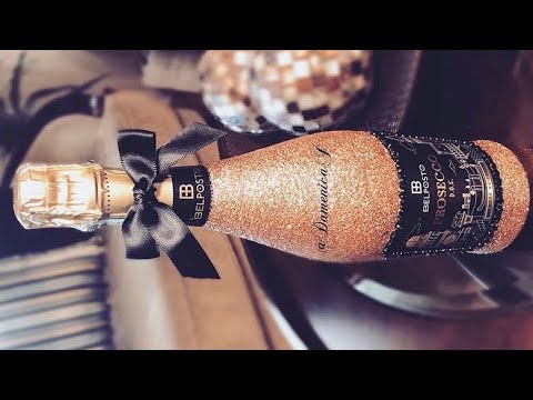 download lagu mp3 mp4 Glitter Wine, download lagu Glitter Wine gratis, unduh video klip Glitter Wine