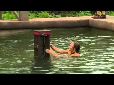 Survivor: Nicaragua - Fabio Pees in the Pool