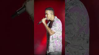 Un Chichi - Aventura.                          #cerrandociclos  #romeosantos #aventura #live
