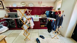 10 Minute Laundry Routine And How To Beat Overwhelm Using Eisenhower Matrix | Clean With Kate