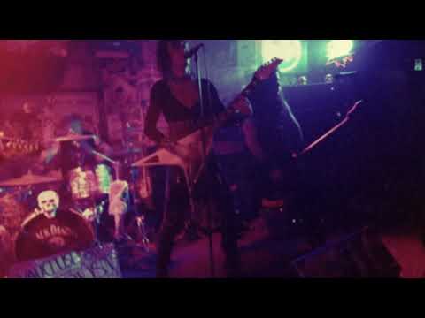 Sabïre - Fight For Your Right - LIVE at Frankie's 2020