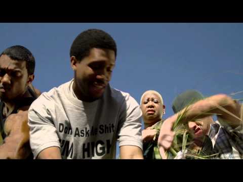 Budz House - Pulling up weeds with Luenell