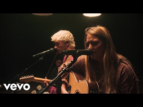 Video thumbnail for ​this is how you fall in love (live from the internet)