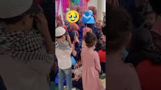 Download lagu selesai pentas nyanyi 'kaulah ibuku' turunnya langsung kasih bunga ke ibunya masing2 🫰🥰 #terharu mp3