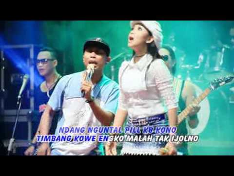 RATNA ANTIKA FT ARIF CITENK KEBROJOLAN