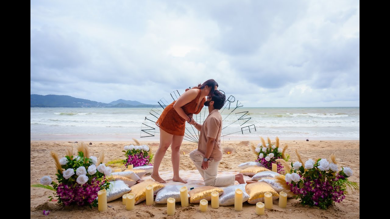 Bästa överraskningsengagemanget på stranden i Phuket, Thailand