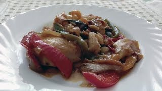 BACALAO CON PIMIENTOS Y CEBOLLA