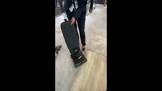 Der neue Akku-Bürstsauger SEBO SOFTCASE BP60 auf der IFA in Berlin