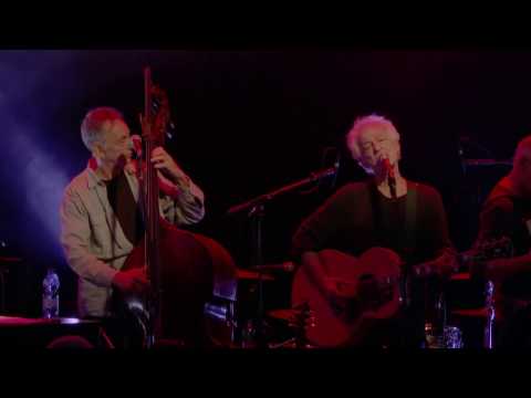 משה בונן מארח את שלום חנוך ואלי מגן - צרות טובות | Moshe Bonen