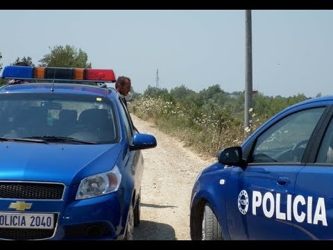 Bënin qitje me ... në varrezat e fshatit, qëllojnë mbi policinë kur largohen