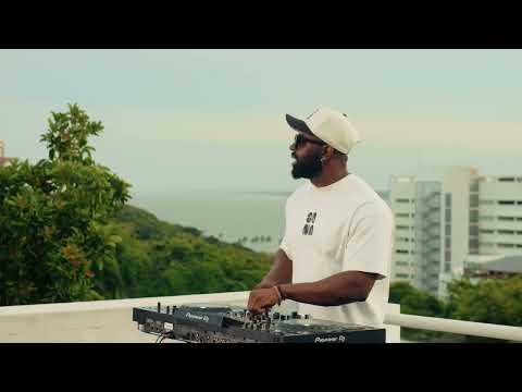 Ellputo - WHO AM I (Perfomance)