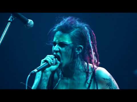 [In Mute] "Barefoot"