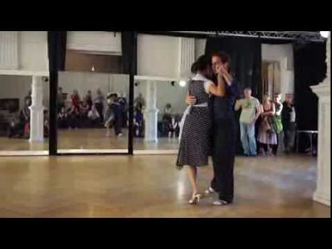 Musicality: Synchronized Adornos, Slowing Down, Pauses | michelle + joachim