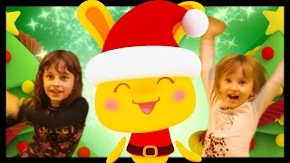 Danse des Titounis avec STUDIO BUBBLE TEA version Noël avec Kalys et Athena pour les enfants