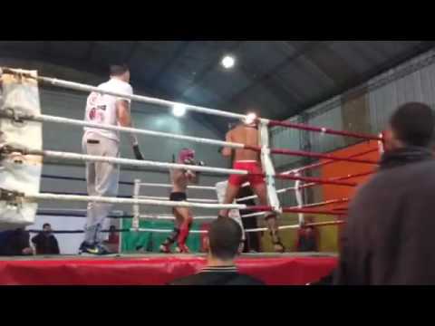 Hippi kiiler Ivan arguello, representando al fait clud Houdini 1er roun