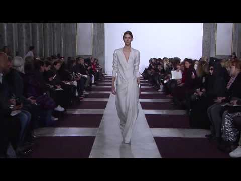「イーキン・イン」15年春夏オートクチュール Yiqing Yin- Haute Couture Fashion Show S/S 2015 in Paris