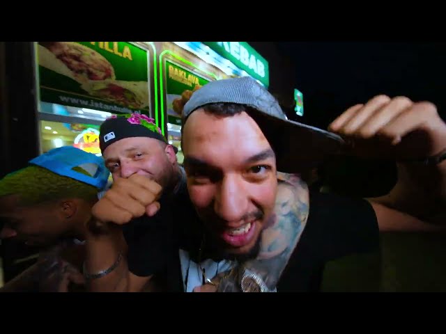 CRACKHOUSE & DIVIX & MACIAS & AMAR & BANDURA & ISIAH HILT - STRAIGHT OUTTA CRACKHOUSE Video ansehen
