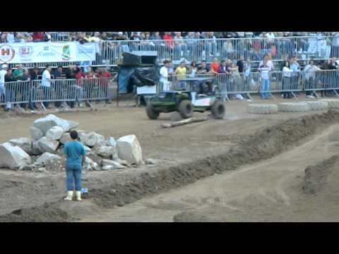 2011 06 25 Fenajeep Jeep invade área com grade de proteção 287