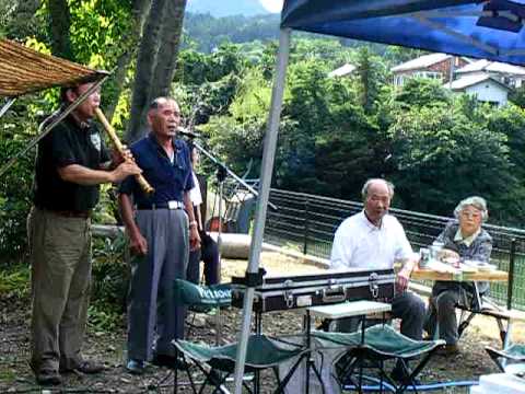 Baisho Sensei and a Man from Nanmoku Village play traditional Japanese shakuhachi songs