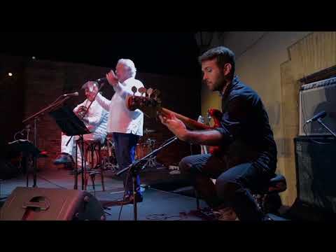 Javier Ruibal 35 aniversario - 33 - Que nos devuelvan las ruinas con Juan Echanove