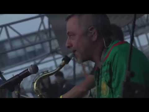 Y es de día - La Floripondio en vivo