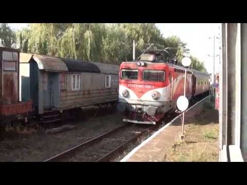 R5703 Suceava - Ilva Mica intra in statia Stroiesti - 11.09.2014