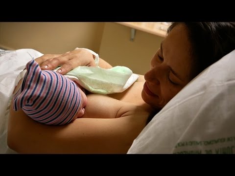BIRTH VLOG LAURA - Normal Birth Second Pregnancy - Emotional Live Birth Vlog Pregnant