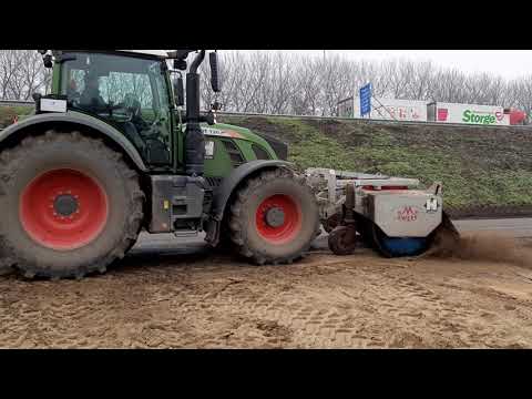 01-02-202 De verlengde Polderweg in Ouderkerk a/d Amstel schoongeveegd Huibers t.b.v. verlegging A9