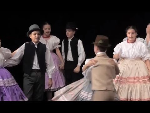 2019. május 11. - Kispöndöly együttes, Komló