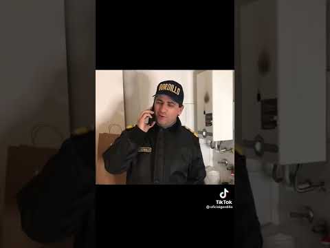 El mejor chiste del oficial gordillo!!!!!!! / video de risa