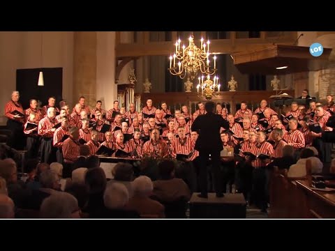 Chr. mannenkoor EILAND URK zingt in Elburg