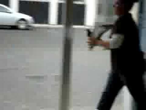 She sauve un pigeon!