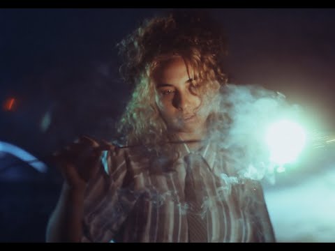 Indigo De Souza - Not Afraid (from the back seat of a car)