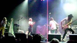 GROUPLOVE - &quot;Close Your Eyes and Count to Ten&quot; @ The Wiltern 11/8/10