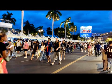 Walk Street Food 2025 In Phnom Penh - More than 100 types of Food for Sale every Weekend!