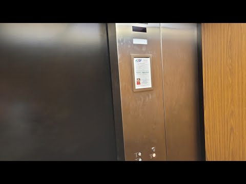 [EL] 1977 Dover Traditional Hydraulic Elevator at a PNC Bank (Granite Falls, NC)