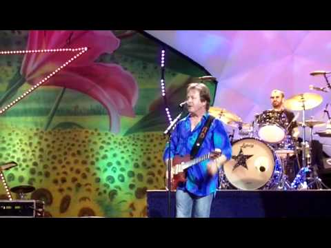 Hang On Sloopy, Rick Derringer LIVE IN CONCERT with RINGO STARR, CLEVELAND OHIO July 20, 2010