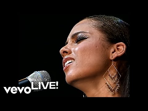 Alicia Keys - Fallin' (AOL Live, Dec 2003)