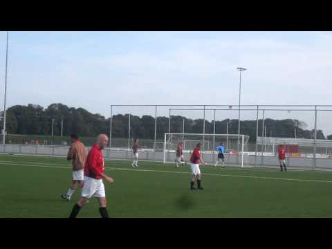 DSO 6 - Rijnvogels 4 Tim Cocx maakt 4-1