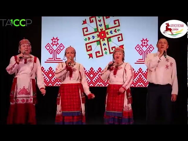 Отдел культуры подготовил ко Дню России праздничный концерт на четырех языках.