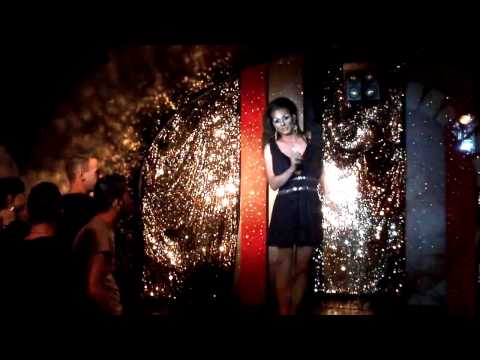 Gay - NightLife - Budapest - Drag Queen - Betty Blue - Hungarian dance yodell