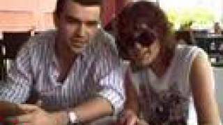 Nico and Vlad Mirita sing Pe-o Margine de Lume