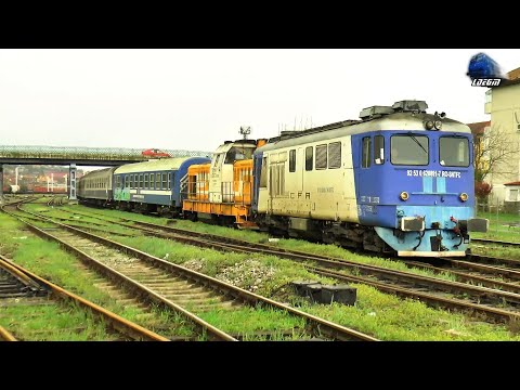060-DA1 62-0891-7 & Portocala Hidraulică 82-0410-4 in Gara Oradea Station - 15 April 2021