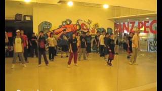 Download lagu Ronnie Chen | Usher - What's Your Name mp3