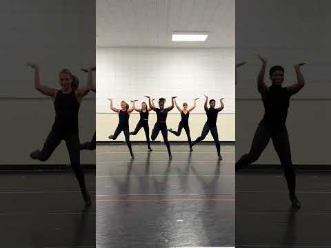 Rockettes Dance to "Boogie with a Suitcase" Trend | Pop Muzik