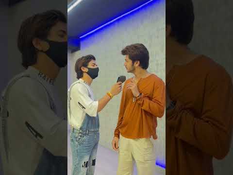 Apna mask pehen ke chalo😎 | Siddharth Nigam | @abhisheknigam @chinkiminki