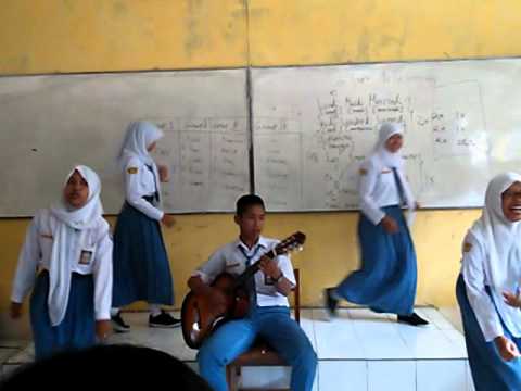 Bahasa Perancis "Les Jours de la Semaine"....(Kelas XI IPa2 2014-2015 SMAN 1 Polanharjo,Klaten)