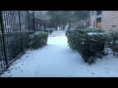 Snow fall in Houston,Texas,(02-15-2021) temp -8* F