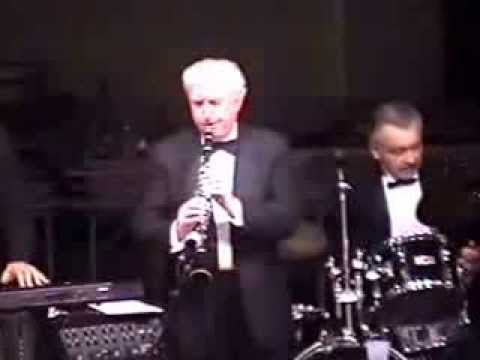 COZY MORLEY clarinet solo "Danny Boy" last concert 2003
